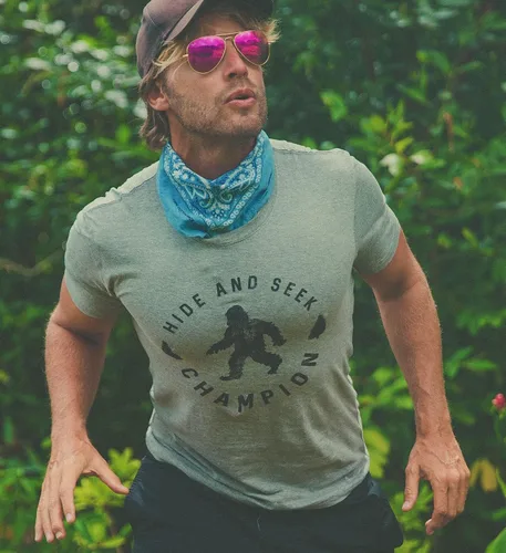 Vista 3 de Camiseta para hombre Hide and Seek Champion divertida camiseta de pie grande con estampado gráfico de humor genial, Gris jaspeado oscuro