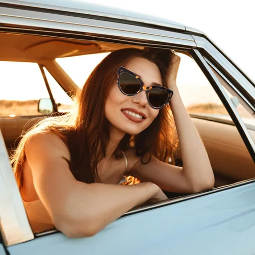 Vista 2 de Pack de 6 gafas de moda de ojo de gato para mujer con bloqueo de luz azul, bisagras de resorte extra grandes, lentes para computadora