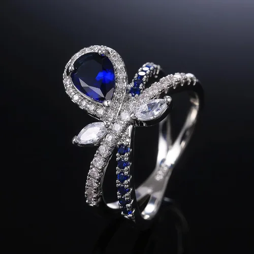 Vista 6 de Anillo de diamante completo de color rojo brillante y azul, anillo de propuesta chapado en cobre y circonio, anillo de promesa, anillos de halo
