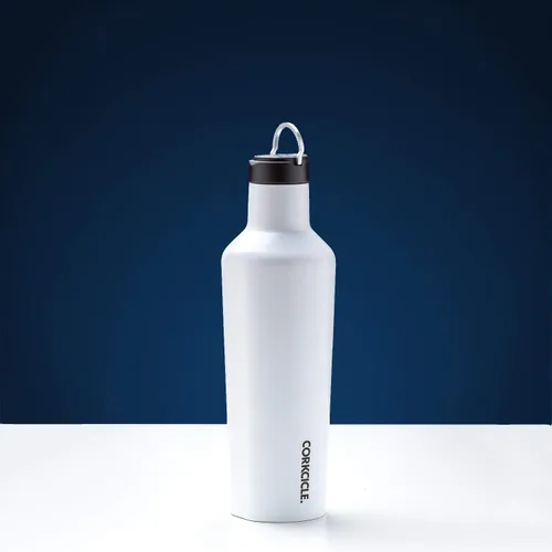 Vista 4 de Corkcicle. Tapa de cantina con pajita, solo compatible con cantimploras de 9 onzas, 16 onzas y 25 onzas