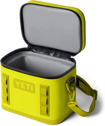 Vista 5 de YETI Hopper Flip 8 Hielera Suave Portátil amarillo (Firefly Yellow)