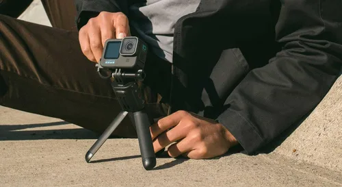 Vista 6 de GoPro Volta External Battery Grip with Tripod and Remote Control - Black