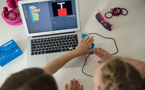 Vista 7 de Kano Kit de sensor de movimiento: aprende a codificar con movimiento