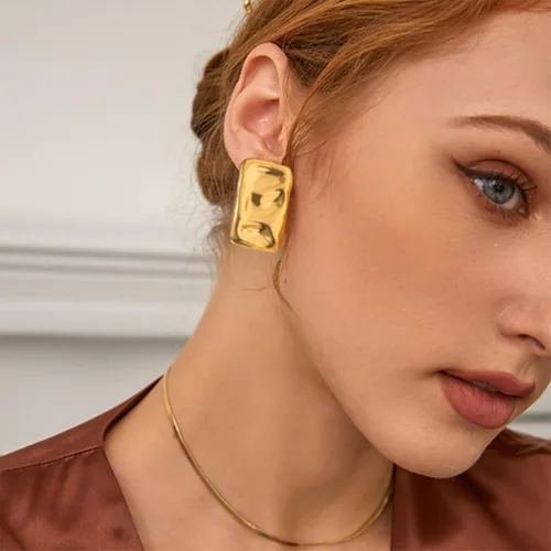 Vista 4 de Aretes rectangulares dorados gruesos para mujer, delicados y gruesos, aretes geométricos minimalistas para mujeres y niñas