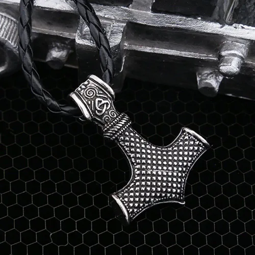 Vista 4 de Collar clásico con colgante de martillo de Thor Viking para hombre