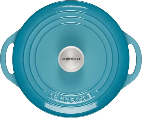 Vista 3 de Le Creuset - Horno holandés redondo poco profundo de hierro fundido, 2.75 cuartos de galón, Caribe