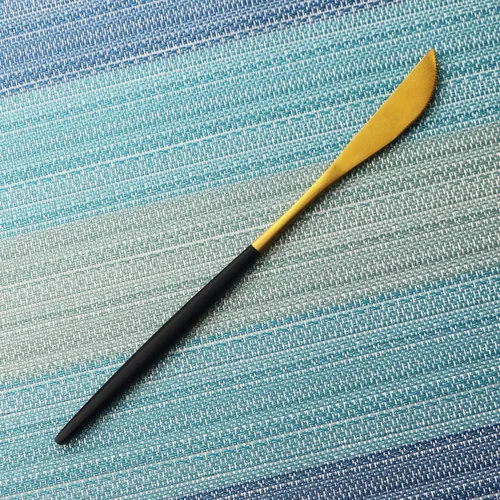 Vista 3 de Juego de cubiertos de 5 piezas, Uniturcky, de acero inoxidable negro y dorado, utensilios para comer con cuchillo, tenedor, cuchara para el hogar