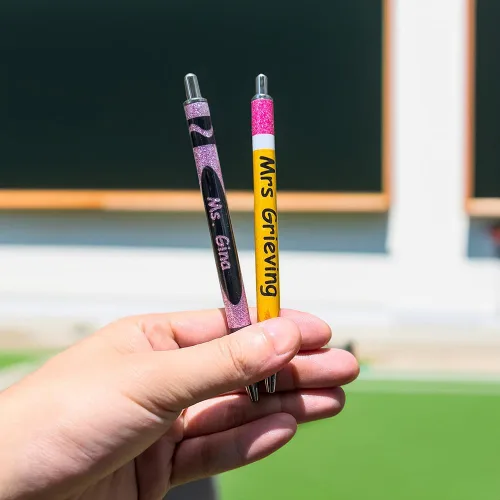 Vista 2 de ipetlive Bolígrafos de tinta negra personalizados, bolígrafos retráctiles de metal con purpurina, con nombre, para profesores, estudiantes, regalos