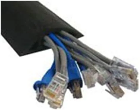 Vista 4 de Electriduct Cubierta de cable de conducto de goma D-22 Protector de cable flexible de canal de 1x5/8 pulgadas - 5 pies (negro)