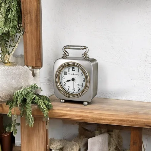 Vista 2 de Howard Miller Kegan - Reloj despertador analógico de escritorio con luz de fondo, marco de metal, estante moderno de mediados de siglo y decoración