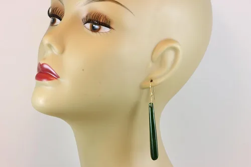 Vista 3 de Nephrite - Pendientes largos de jade verde con forma de lágrimas lisas estrechas de 3 pulgadas