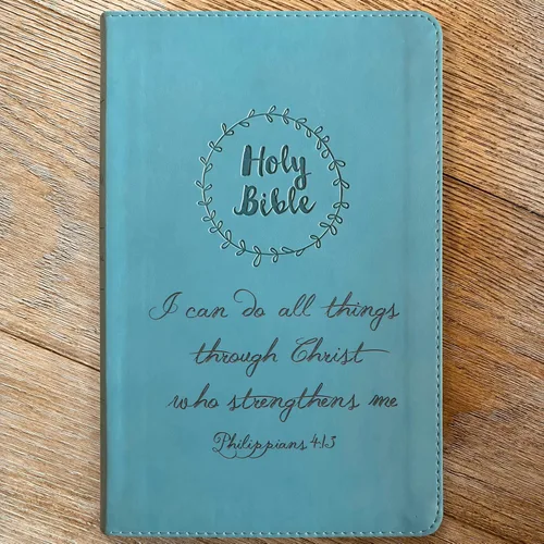 Vista 8 de Biblia NIV personalizada: Crea tu propio diseño grabado personalizado con un diseñador, Biblia Sagrada NIV Value Thinline Azul Nueva Versión