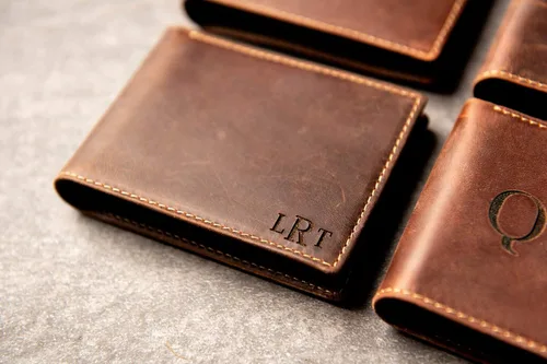 Vista 7 de Slim Personalized Distressed Leather Wallet The Key Largo Wallet by Left Coast Original