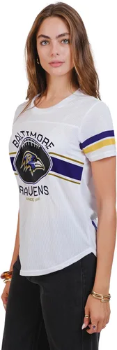 Vista 3 de Ultra Game Women's NFL Official Soft Mesh Varsity Stripe T-Shirt