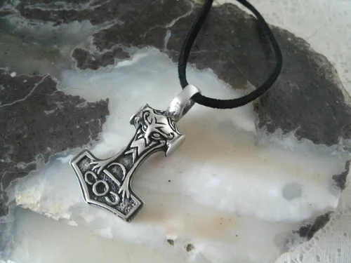 Vista 2 de Thors Hammer Necklace, handmade jewelry pagan norse viking witch witchcraft medieval gothic