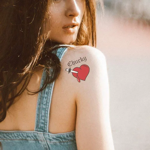 Vista 2 de Tatuajes temporales de corazón de la novia de Chucky, 10 calcomanías de tatuajes de corazón Tiffany para mujeres, Halloween, fiesta, disfraz, cosplay