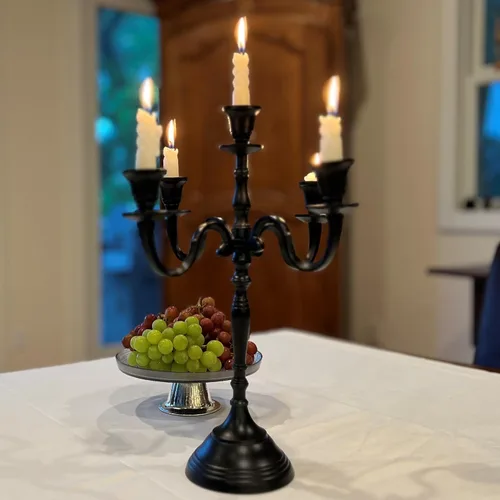Vista 4 de Hamptons - Candelabro de cinco velas, acabado negro rústico, estilo granja