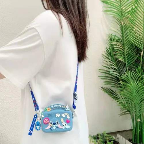 Vista 2 de Bolso cruzado de puntada al hombro, monedero, bolso pequeño de dibujos animados para niñas y niños, incluye llavero de puntada, el mejor regalo