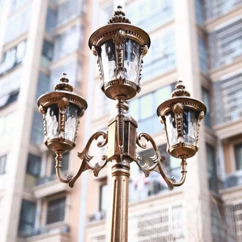 Vista 2 de Lámpara de poste para exteriores, 3 luces, tradicional victoriana, lámpara de poste de césped para exteriores, luz de calle de poste alto, E27