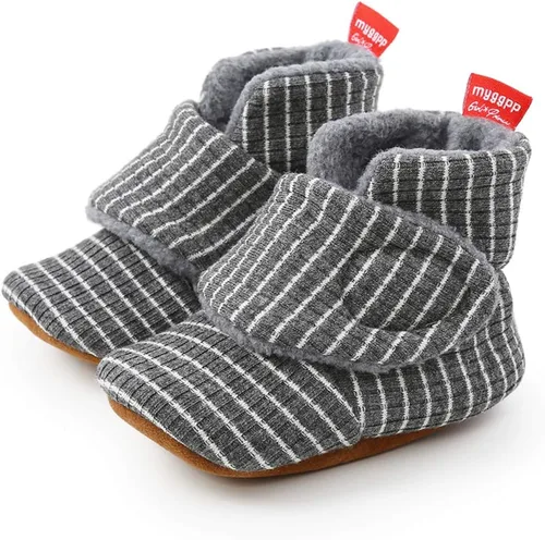 Vista 4 de Timatego Botines para recién nacidos, para bebés, niños y niñas, antideslizantes, suela suave, cálidos, para invierno, para casa, zapatos de cuna