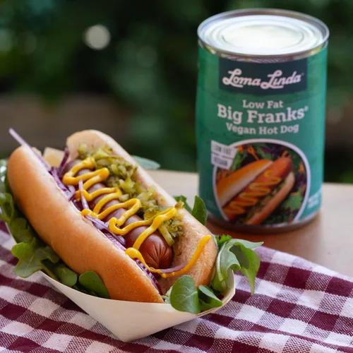 Vista 3 de Loma Linda - Carnes a base de plantas (Big Franks®, bajas en grasa (15 oz.), paquete de 3