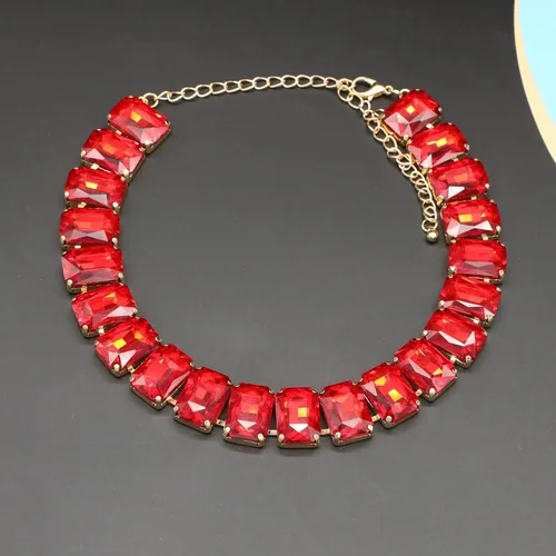 Vista 4 de Gargantilla de cristal con diamantes de imitación para mujer, pieza de declaración de esmeralda, collar de cadena dorada con cuello de cristal