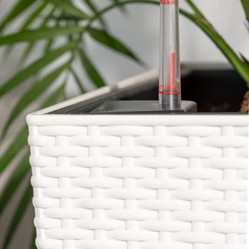 Vista 10 de XBrand Maceta cuadrada de ratán blanco de 30 pulgadas de alto para interiores y exteriores, maceta decorativa alta para jardinería, decoración