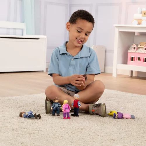 Vista 2 de Familia de 7 piezas de muñecas de madera Melissa & Doug para casa de muñecas (2-4 pulgadas cada una)
