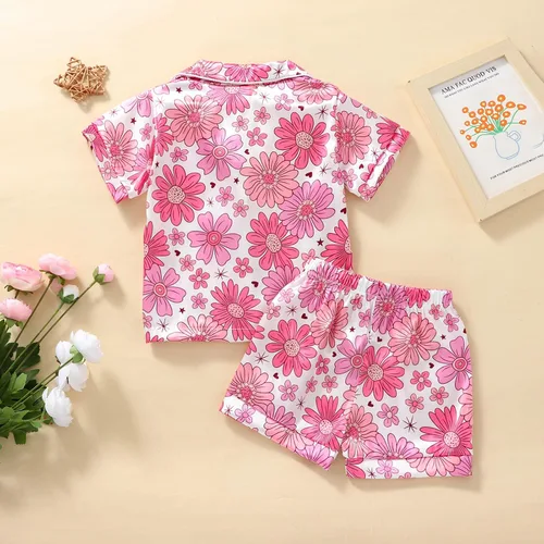 Vista 7 de Qiylii Pijama de seda floral para niñas de 1 a 6 años, de manga corta, con botones, pantalones cortos de verano, 2 piezas, flores, satén, conjunto