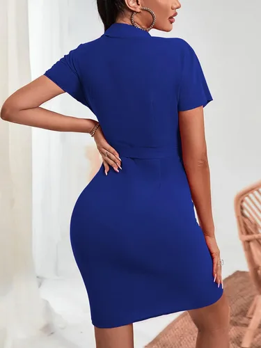 Vista 2 de WDIRARA Vestido de manga corta con botones al frente y cinturón para mujer