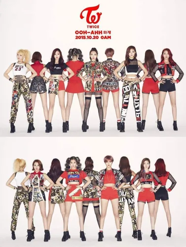 Vista 2 de Dos veces el primer mini álbum, la historia comienza con 2 máscaras de ídolo KPOP + 2 tarjetas fotográficas adicionales