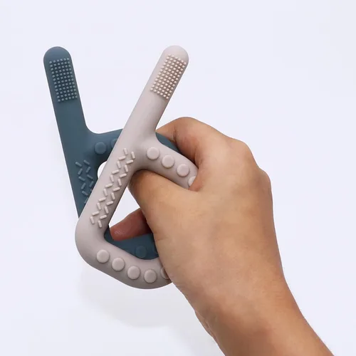 Vista 7 de Juguetes sensoriales para niños, bebés y niños pequeños, paquete de 4, juguetes de dentición en forma de P para 3-6, 6-12 meses, estimulación motora