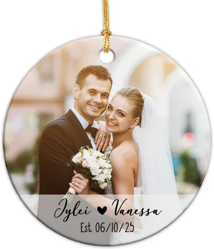 Vista 21 de Adorno de cerámica personalizable con texto en inglés «Our First Christmas Married», adorno de Navidad personalizado para el señor y la señora