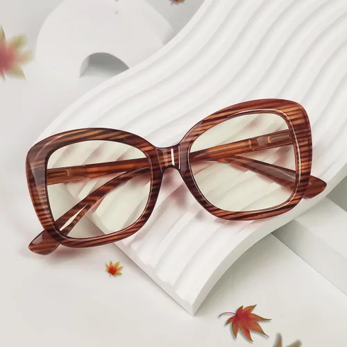 Vista 2 de Eyekepper Lentes de computadora para mujer, de gran tamaño, bloqueo de luz azul, rayas marrones +3.00