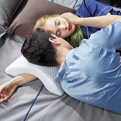 Vista 8 de Almohada para dormir para parejas, almohada arqueada de espuma viscoelástica en forma de U con agujero de brazo, proporciona comodidad y apoyo