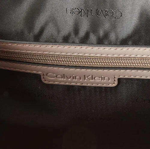 Vista 24 de Calvin Klein Gabrianna Bolsa al hombro para mujer