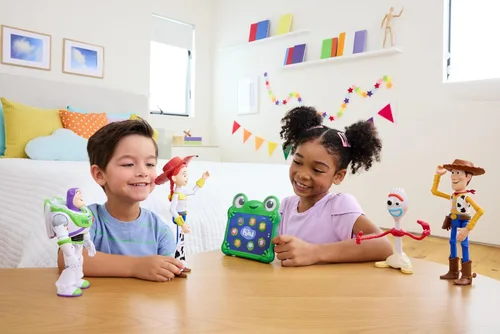 Vista 2 de Mattel Disney y Pixar Toy Story 5 Interactables Lilypad Figura parlante de escala de juegos de 6 pulgadas, frases de película, conversa con otros