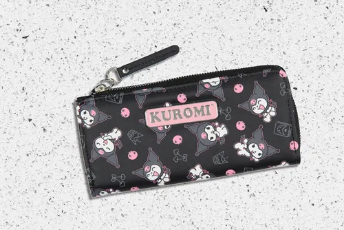 Vista 4 de AI ACCESSORY INNOVATIONS Kuromi Expressions Allover - Cartera de piel sintética con cremallera completa con logotipo de metal