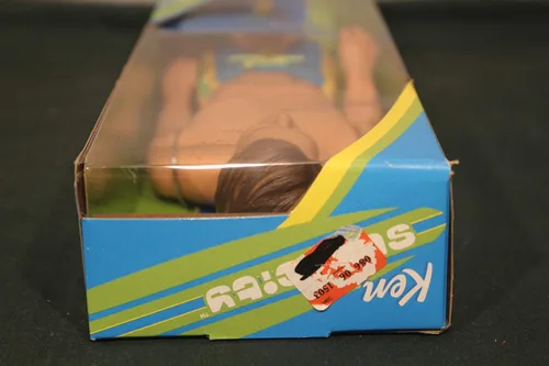 Vista 8 de Mattel Ken - Amigo de Barbie Surf City 2000 Muñeca