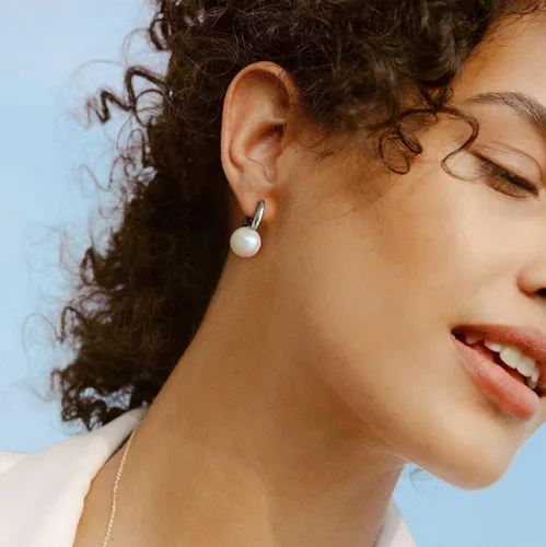 Vista 28 de Aretes colgantes de plata de ley 925 seleccionados a mano AAA+ de 7.5 a 0.315 in con perlas cultivadas de agua dulce blancas para mujer