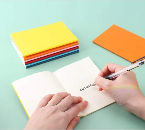 Vista 4 de EUSOAR Cuaderno en blanco, paquete de 24 cuadernos A6 de 3.9 x 5.5 pulgadas, 60 páginas sin forro, diario de viaje, juego de bloc de notas a granel