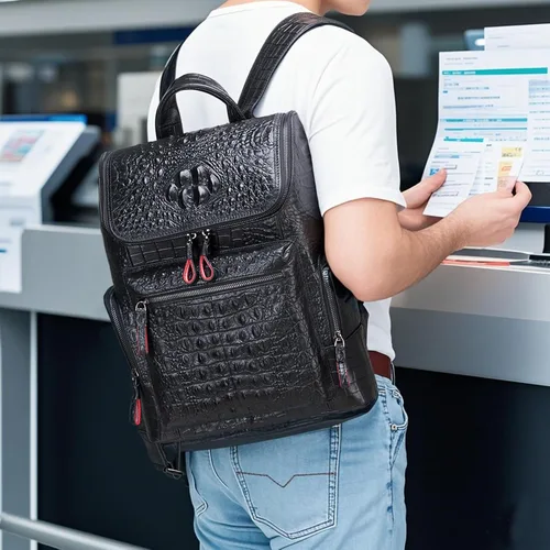 Vista 2 de boshiho Mochila de cuero real para computadora portátil, bolsa de viaje de moda, mochila para hombres, patrón de cocodrilo (S)