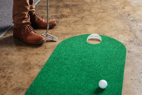 Vista 4 de PUTT-A-BOUT The Par 1 "360" Putting Mat, verde, 18 pulgadas x 8 pies (57P1808930)