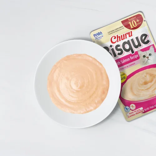 Vista 5 de INABA Churu Bisque para gatos mayores de 10 años, Puré cremoso en sobre, 1.4 onzas por sobre, 12 sobres en total, Receta de atún con salmón