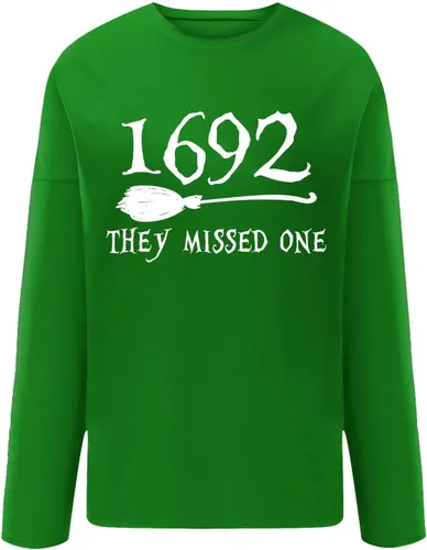 Vista 4 de 1692 They Missed One, sudadera de Halloween para mujer, ajuste holgado, cuello redondo, manga larga, sudadera ligera