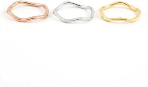 Vista 2 de Anillo de onda delicada para mujer en oro macizo de 9K, 14 K y 18 K, anillo de onda alrededor, anillo minimalista con curvas, banda geométrica
