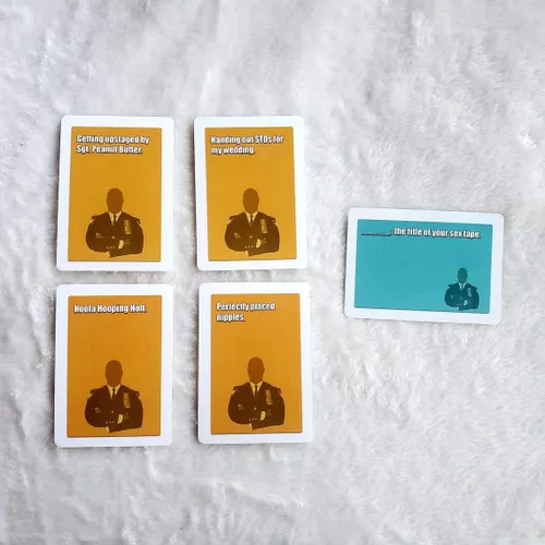 Vista 3 de Playing Card Deck Amigos juegan Brooklyn contra los 99