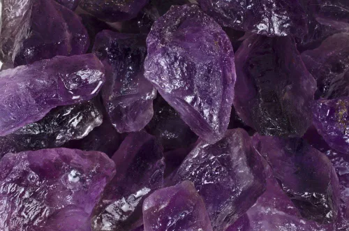 Vista 5 de Fantasia Materiales: 2 libras Amatista Grado 1 Piedras ásperas de trozos grandes de Brasil Trozos de amatista - Grado 1