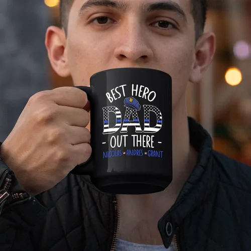 Vista 3 de Taza de café con texto en inglés "Best Hero Dad Out There", taza de té de felicitación personalizada para policía, regalo de policía de un compañero