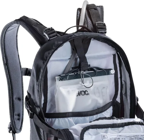 Vista 8 de EVOC Protector Enduro, Negro, Taille Unique sports-hydration-packs